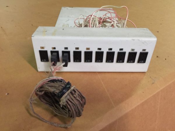 Omega Thermocouple Benchtop Meter - Image 9